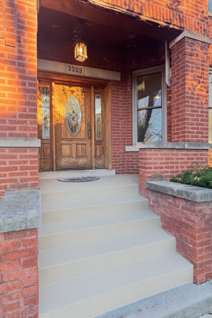 3309 S Lowe Avenue, Chicago, IL 60616