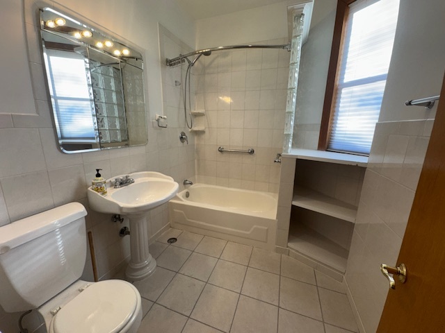 3309 S Lowe Avenue, Chicago, IL 60616