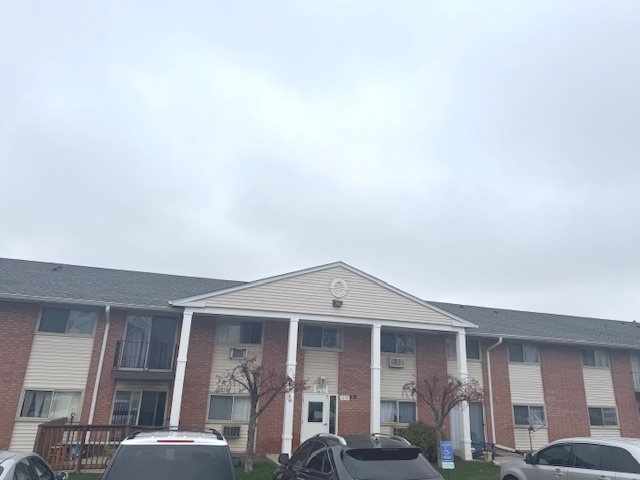 1557 Jill Court #11-104, Glendale Heights, IL 60139