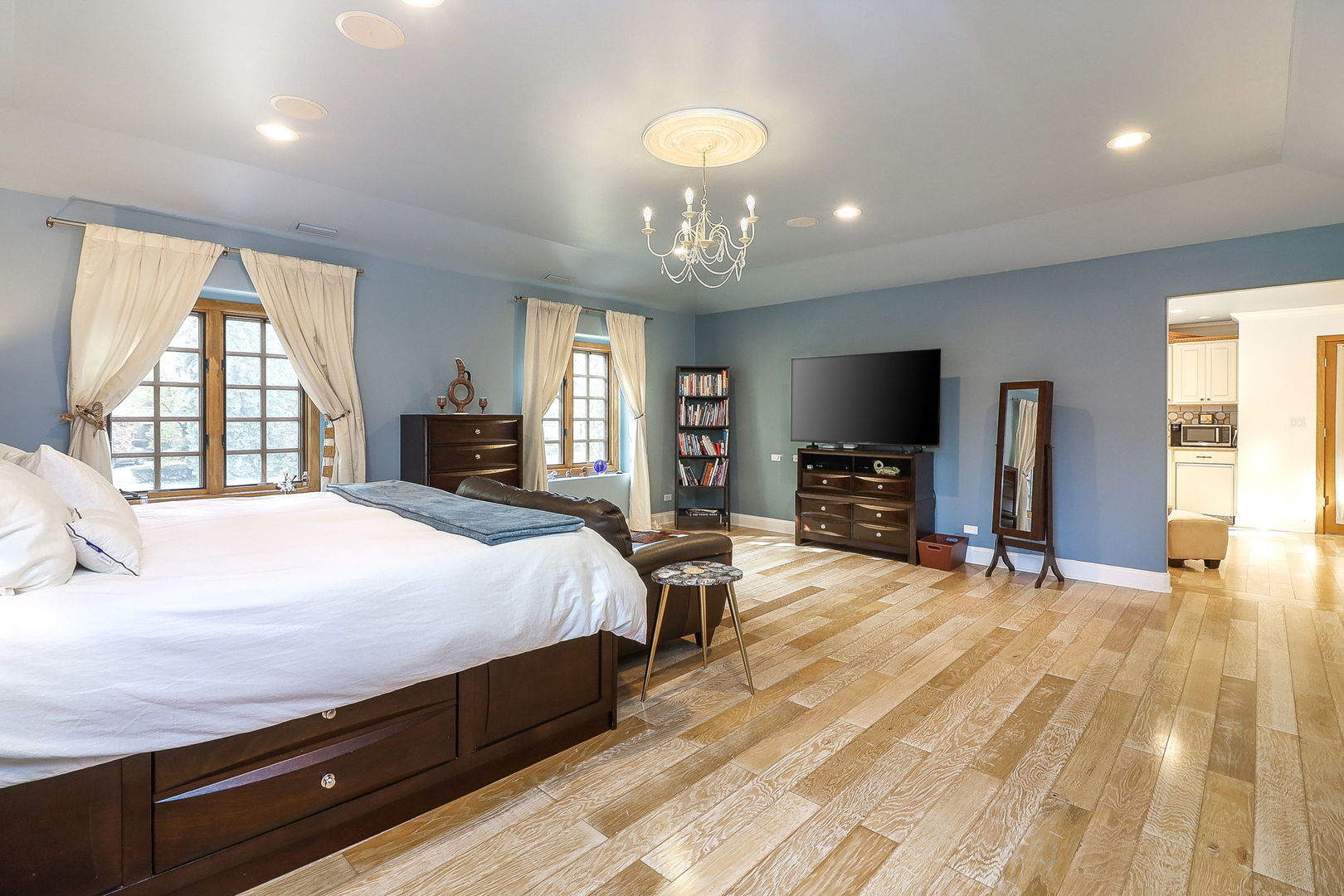 39 Mockingbird Lane, Oak Brook, IL 60523