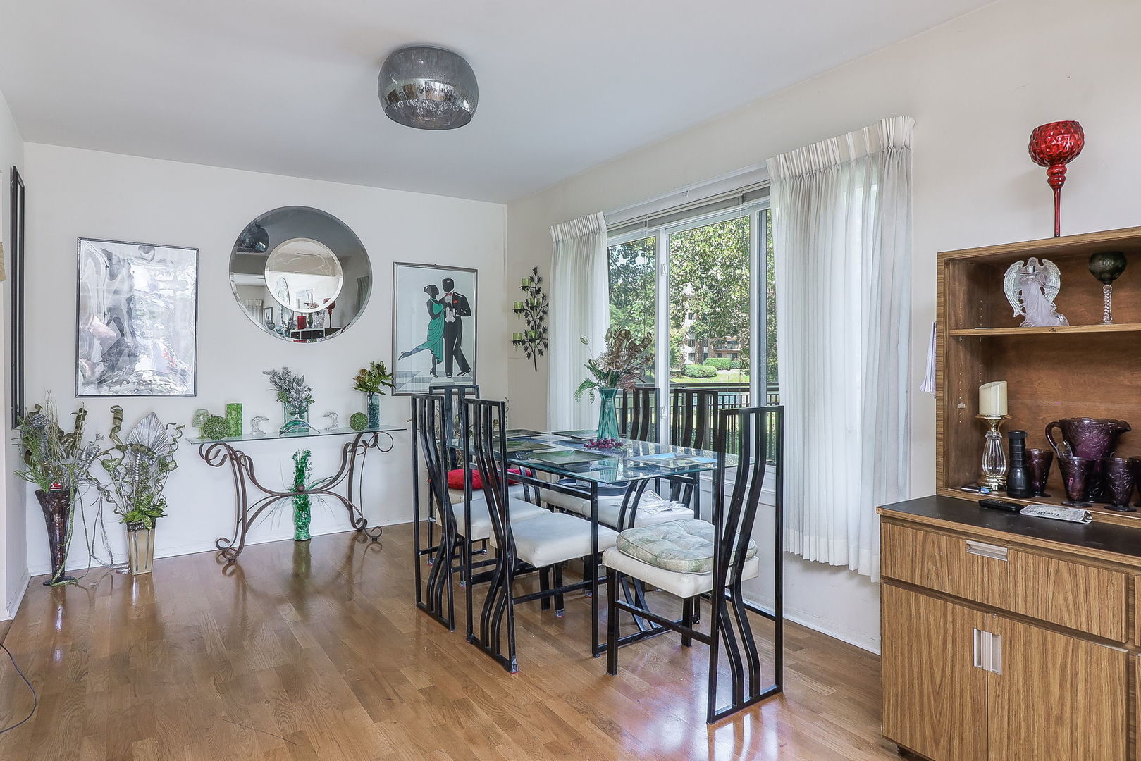 301 Lake Hinsdale Drive #106, Willowbrook, IL 60527