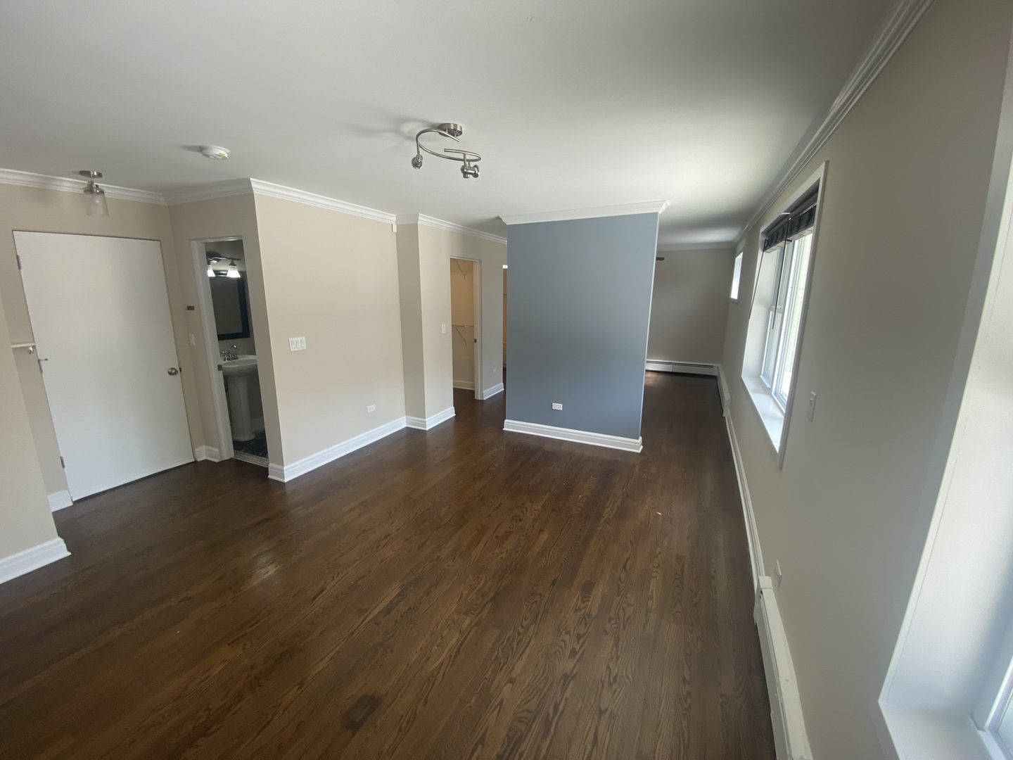 5240 W BELMONT Avenue #2, Chicago, IL 60641
