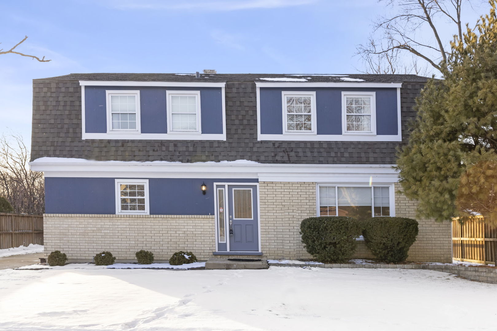 416 S Park Street, Westmont, IL 60559