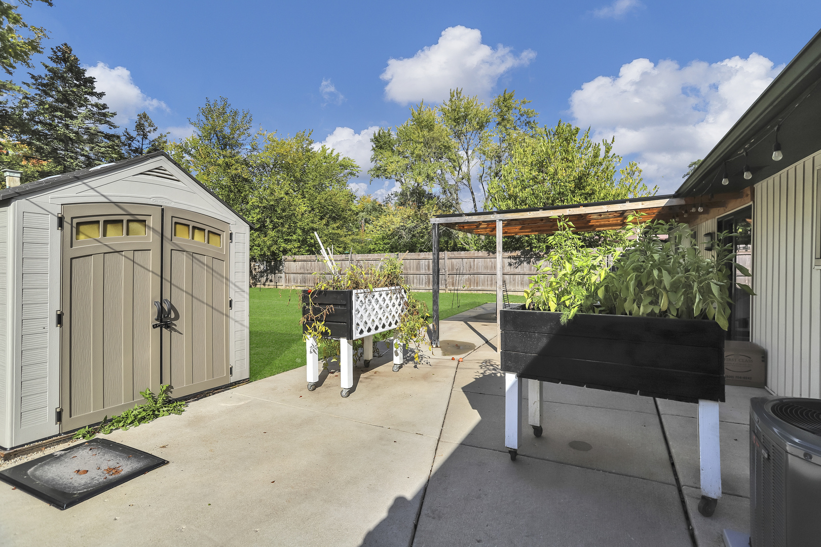 904 Woodland Drive, Wheeling, IL 60090