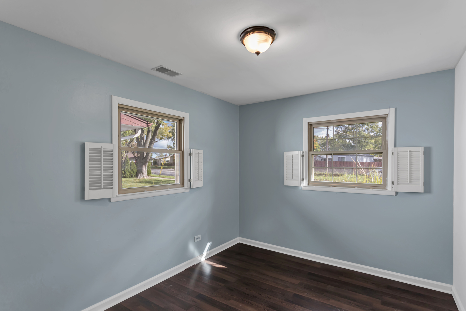 904 Woodland Drive, Wheeling, IL 60090