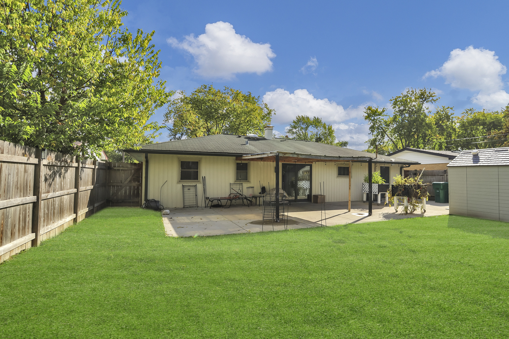 904 Woodland Drive, Wheeling, IL 60090