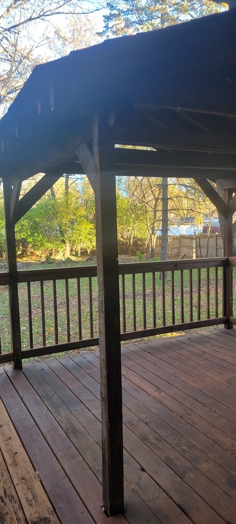 6921 Clarendon Hills Road, Darien, IL 60561