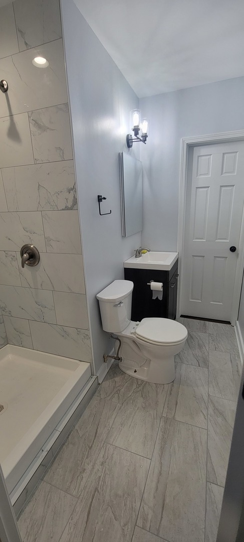 6921 Clarendon Hills Road, Darien, IL 60561