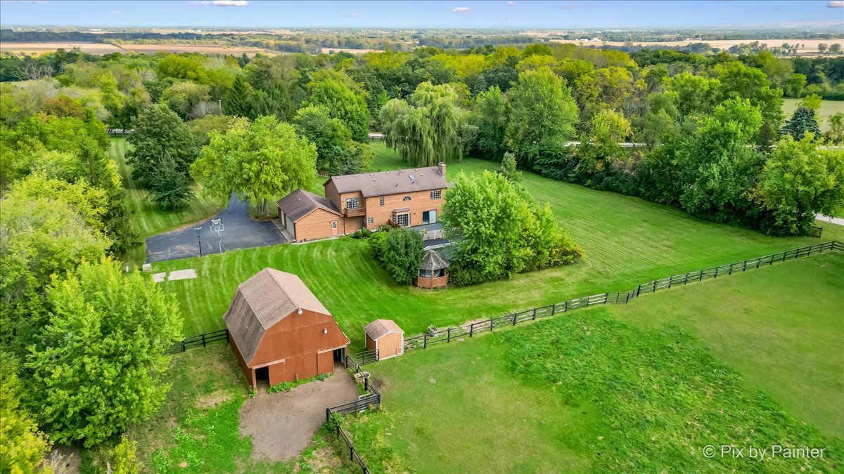 4319 McCauley Road, Woodstock, IL 60098