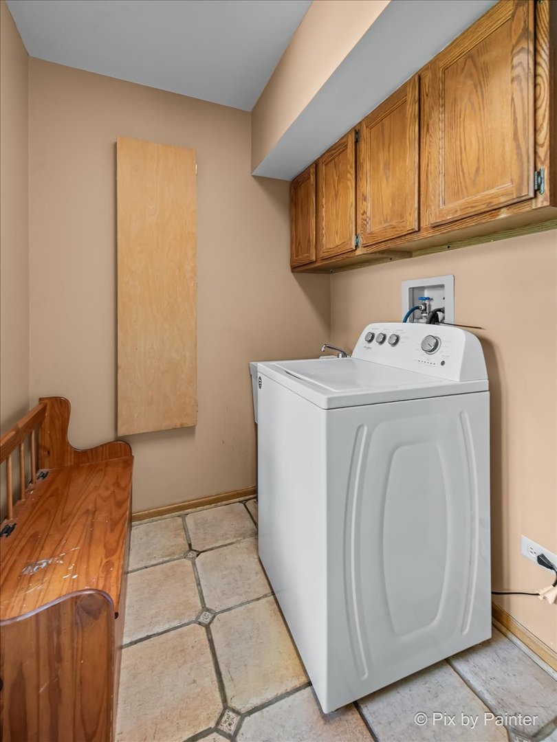 4319 McCauley Road, Woodstock, IL 60098