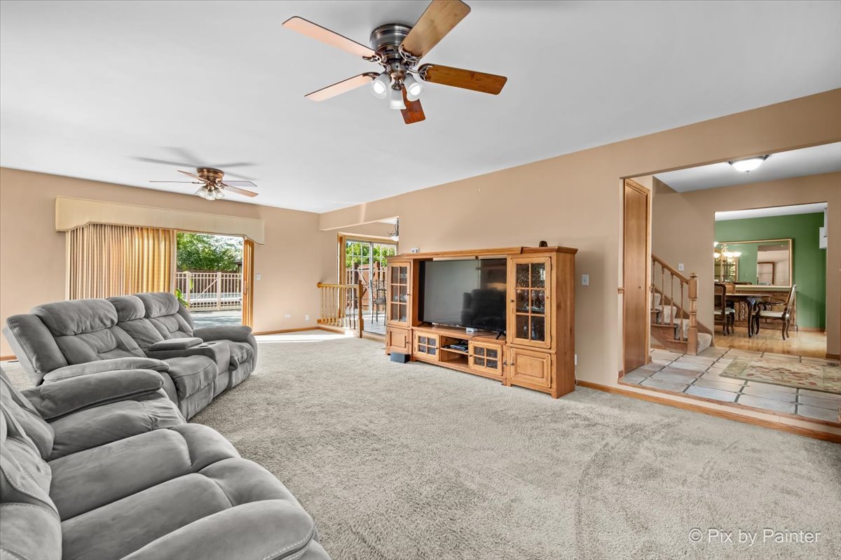 4319 McCauley Road, Woodstock, IL 60098