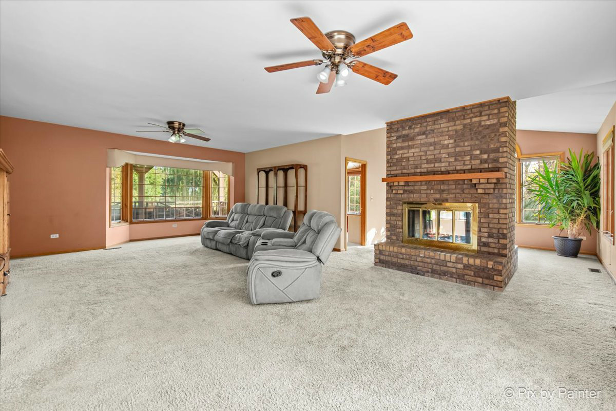 4319 McCauley Road, Woodstock, IL 60098