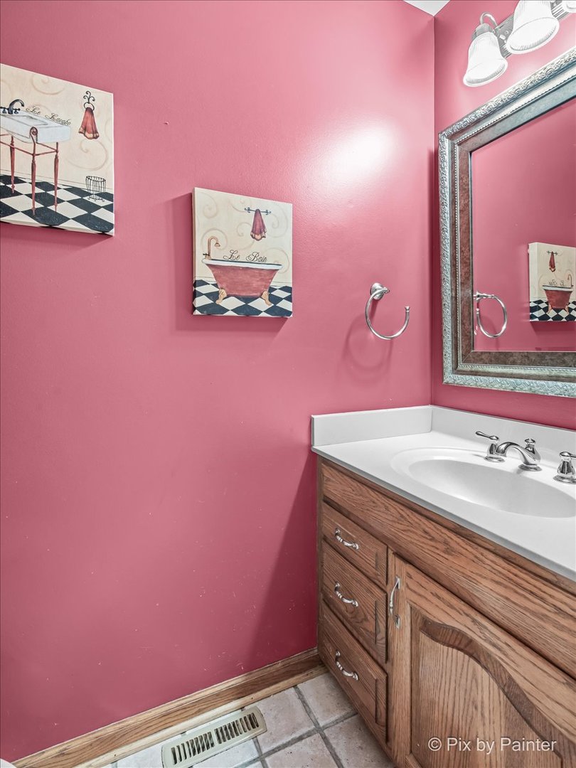 4319 McCauley Road, Woodstock, IL 60098