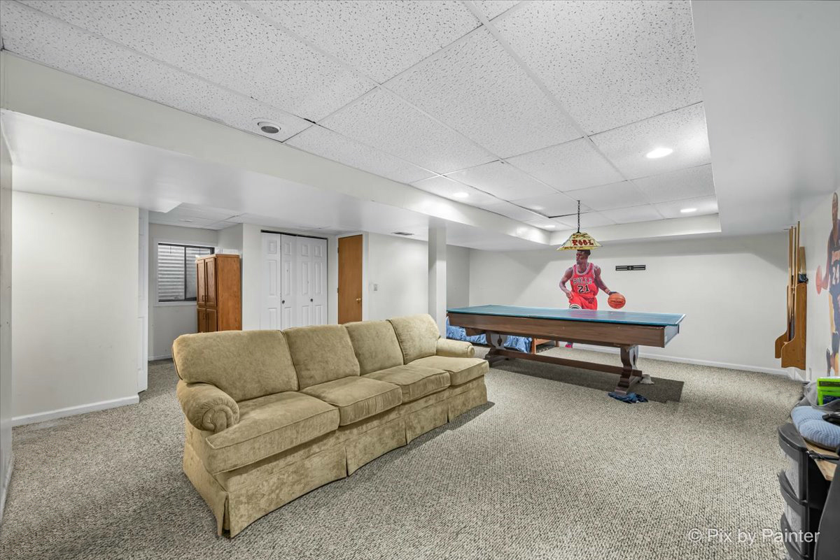 4319 McCauley Road, Woodstock, IL 60098