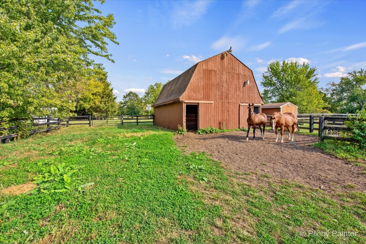 4319 McCauley Road, Woodstock, IL 60098