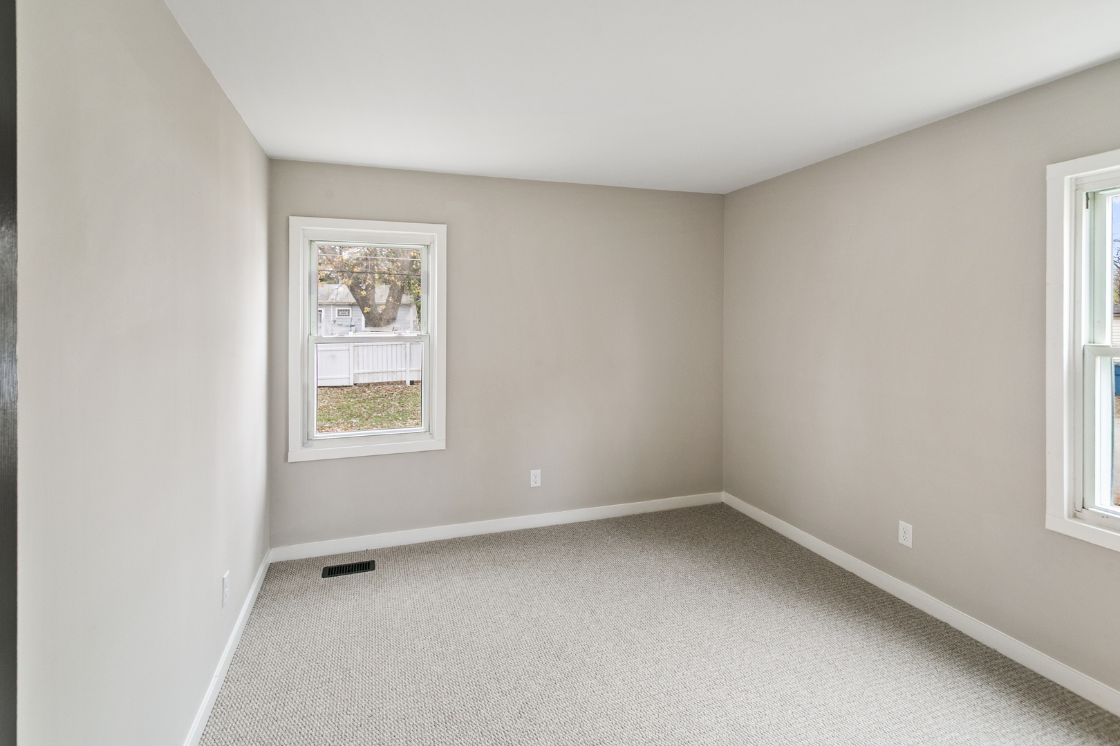 21704 CLYDE Avenue, Sauk Village, IL 60411