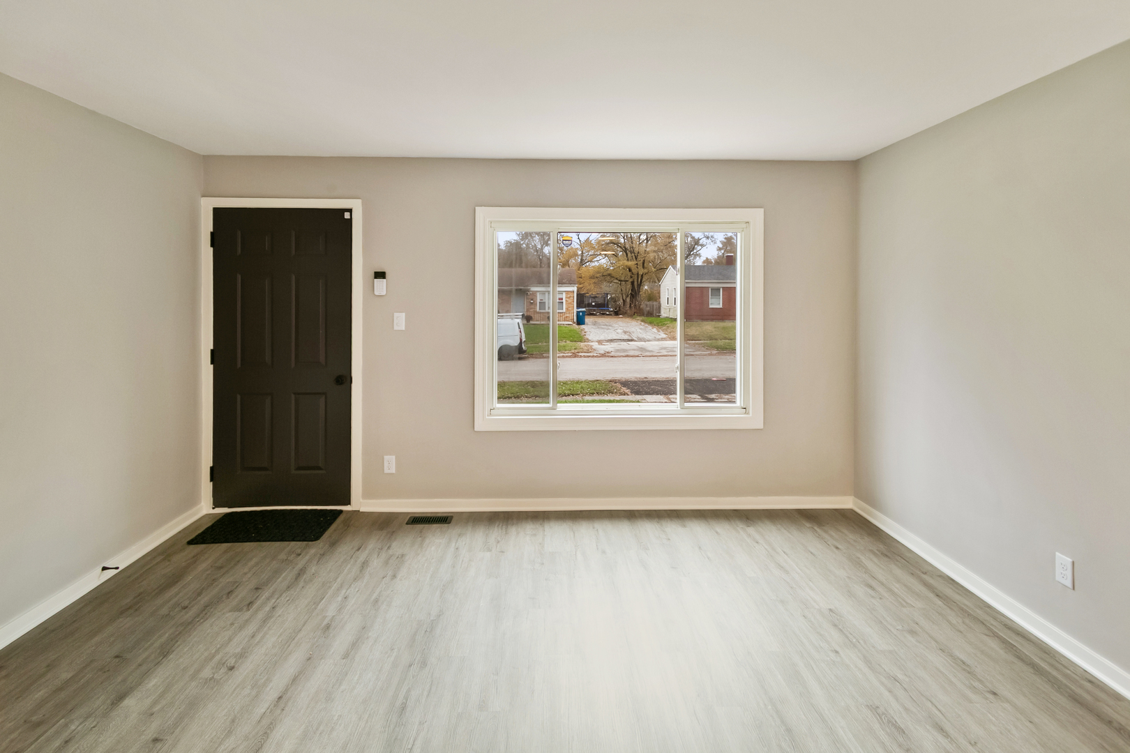 21704 CLYDE Avenue, Sauk Village, IL 60411