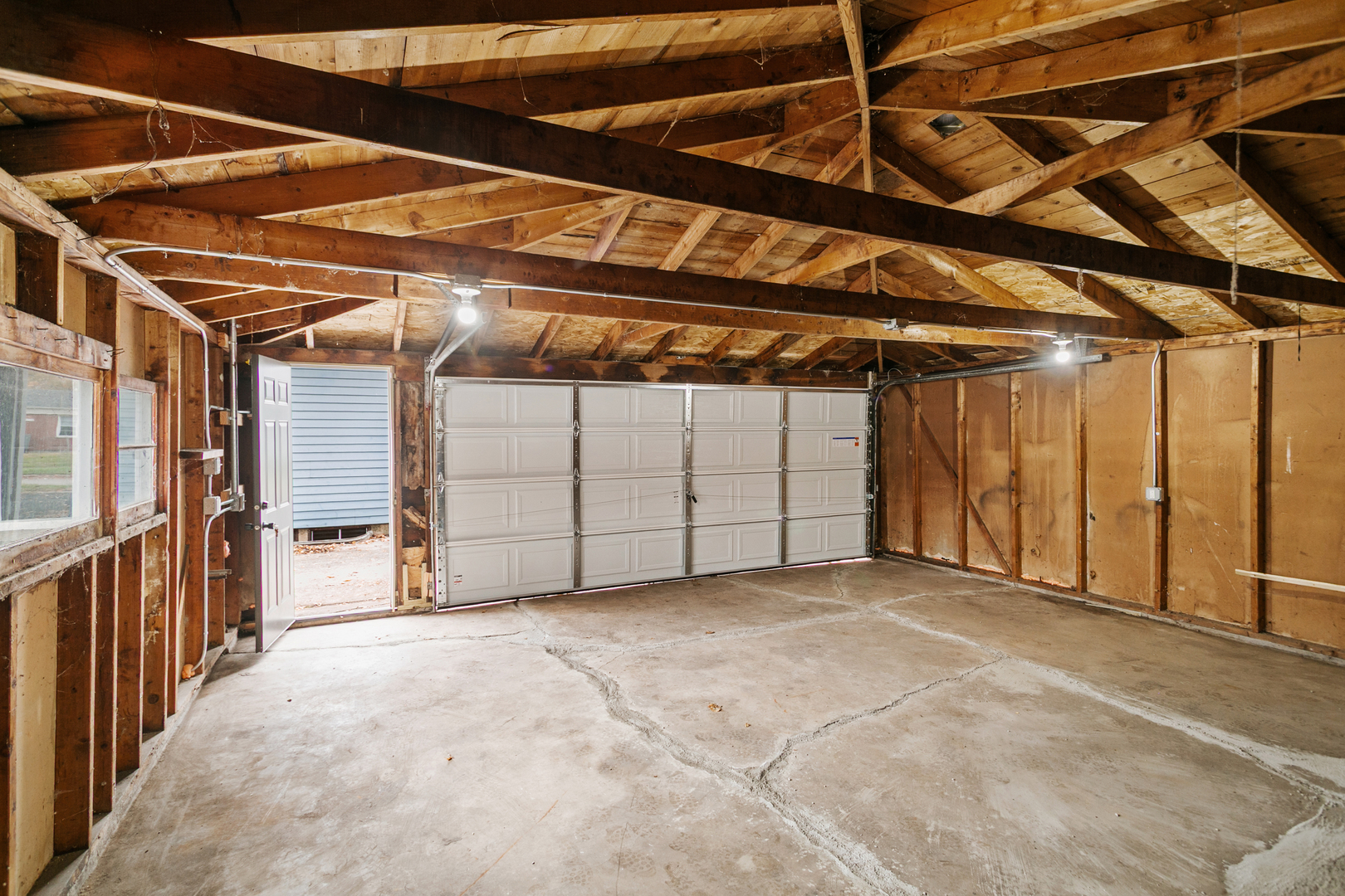 21704 CLYDE Avenue, Sauk Village, IL 60411