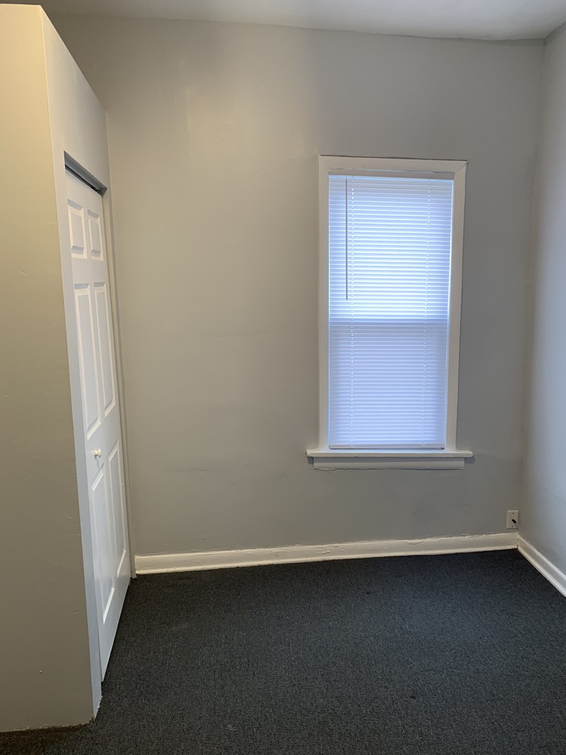 7749 S Muskegon Avenue, Chicago, IL 60649