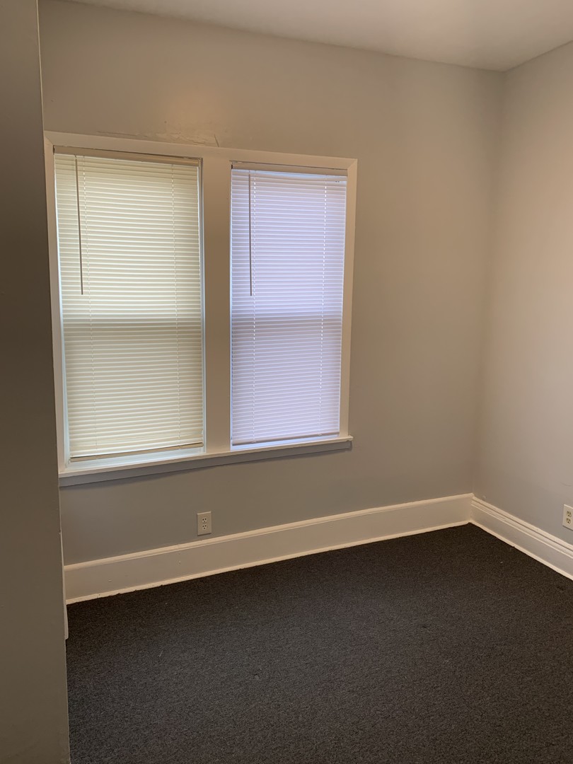 7749 S Muskegon Avenue, Chicago, IL 60649