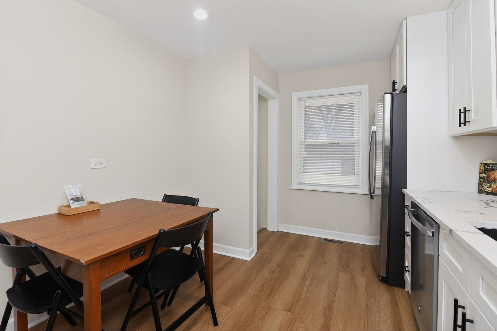 1601 Bristol Avenue, Westchester, IL 60154