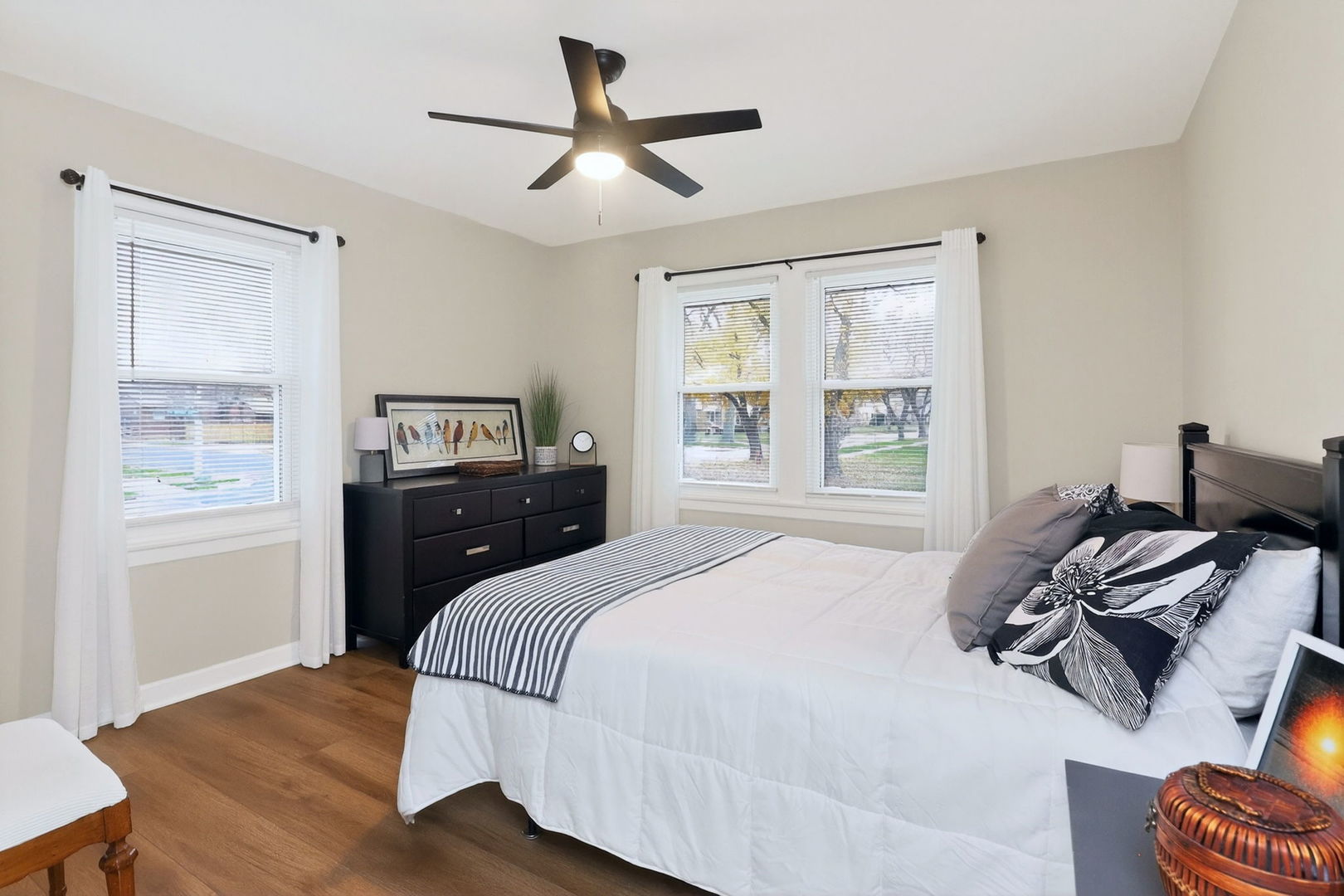 1601 Bristol Avenue, Westchester, IL 60154