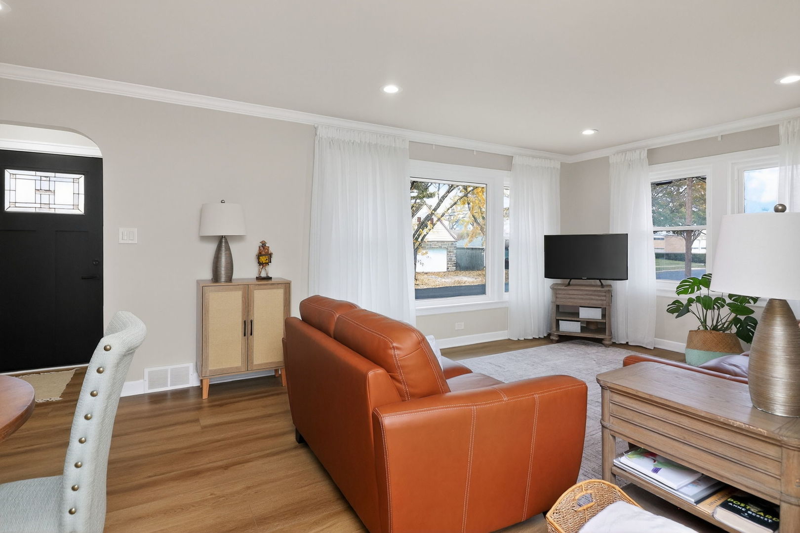 1601 Bristol Avenue, Westchester, IL 60154