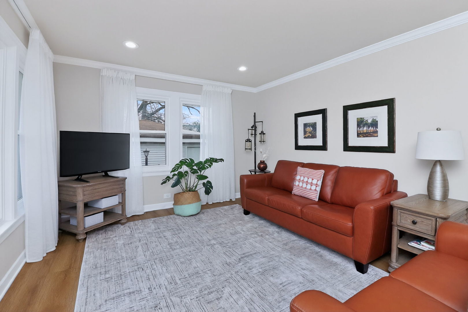 1601 Bristol Avenue, Westchester, IL 60154