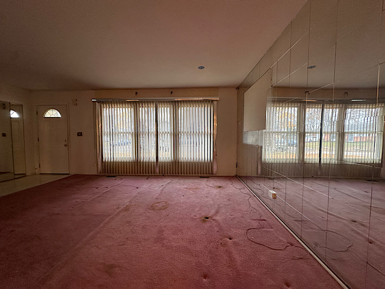 7777 Ramsgate Circle, Hanover Park, IL 60133