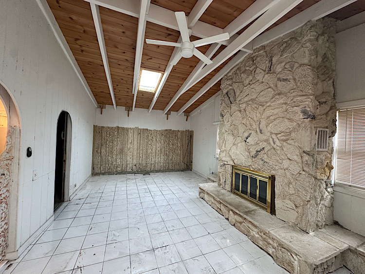 7777 Ramsgate Circle, Hanover Park, IL 60133