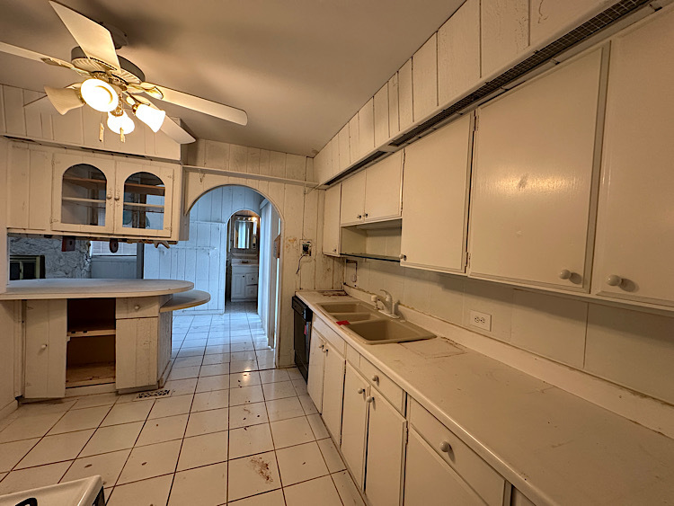 7777 Ramsgate Circle, Hanover Park, IL 60133