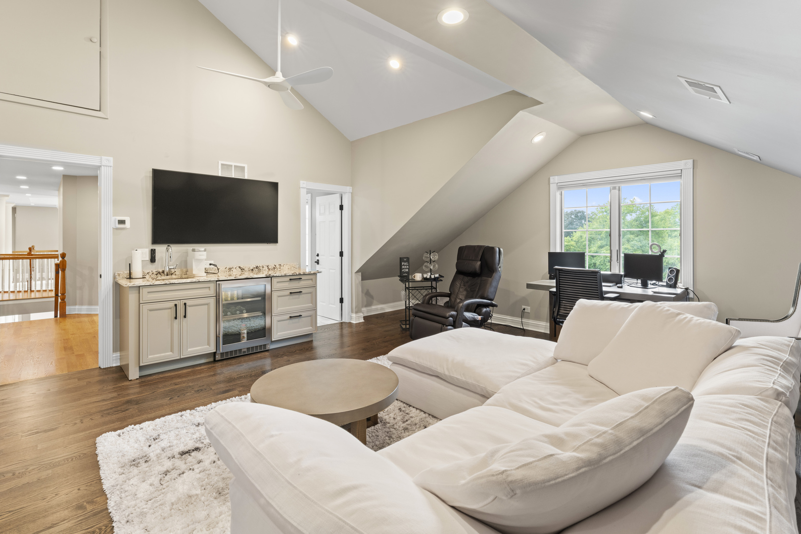 121 Florence Avenue, Inverness, IL 60010