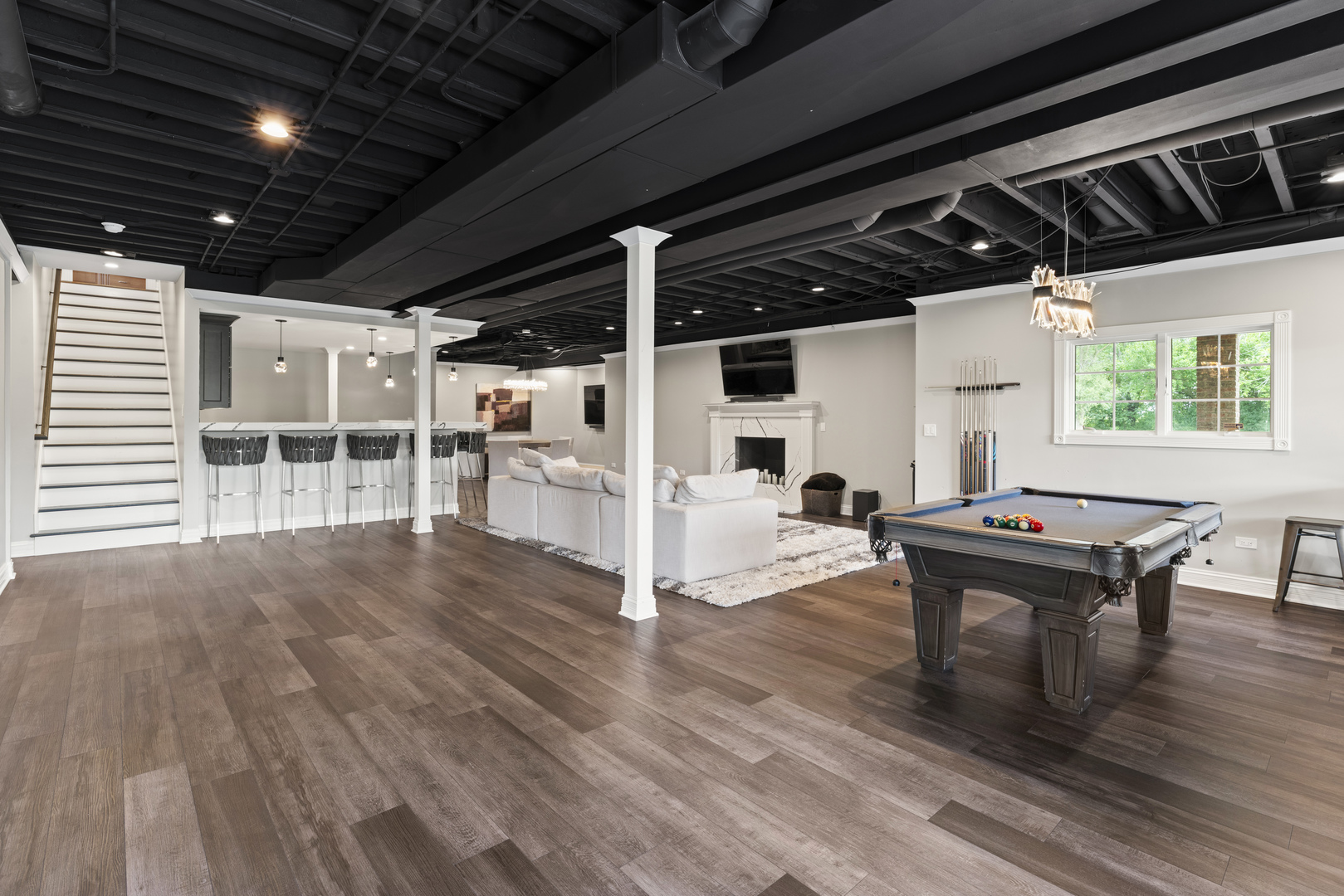 121 Florence Avenue, Inverness, IL 60010