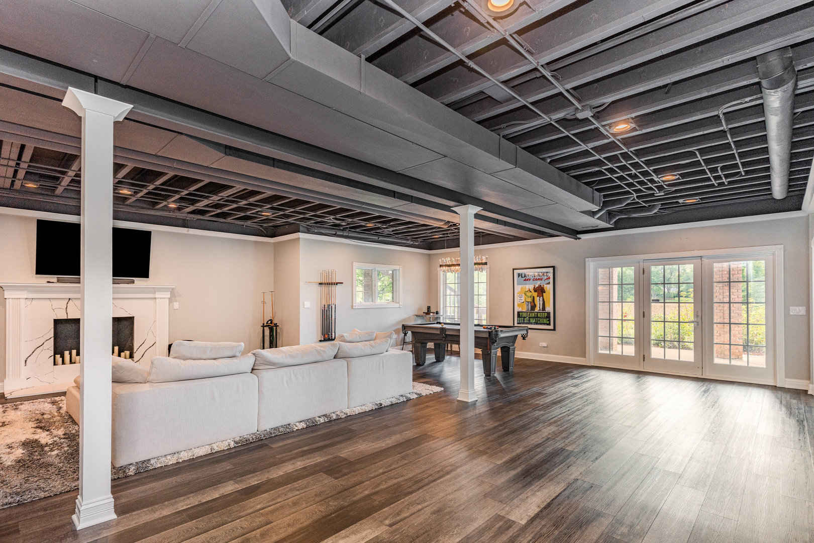 121 Florence Avenue, Inverness, IL 60010