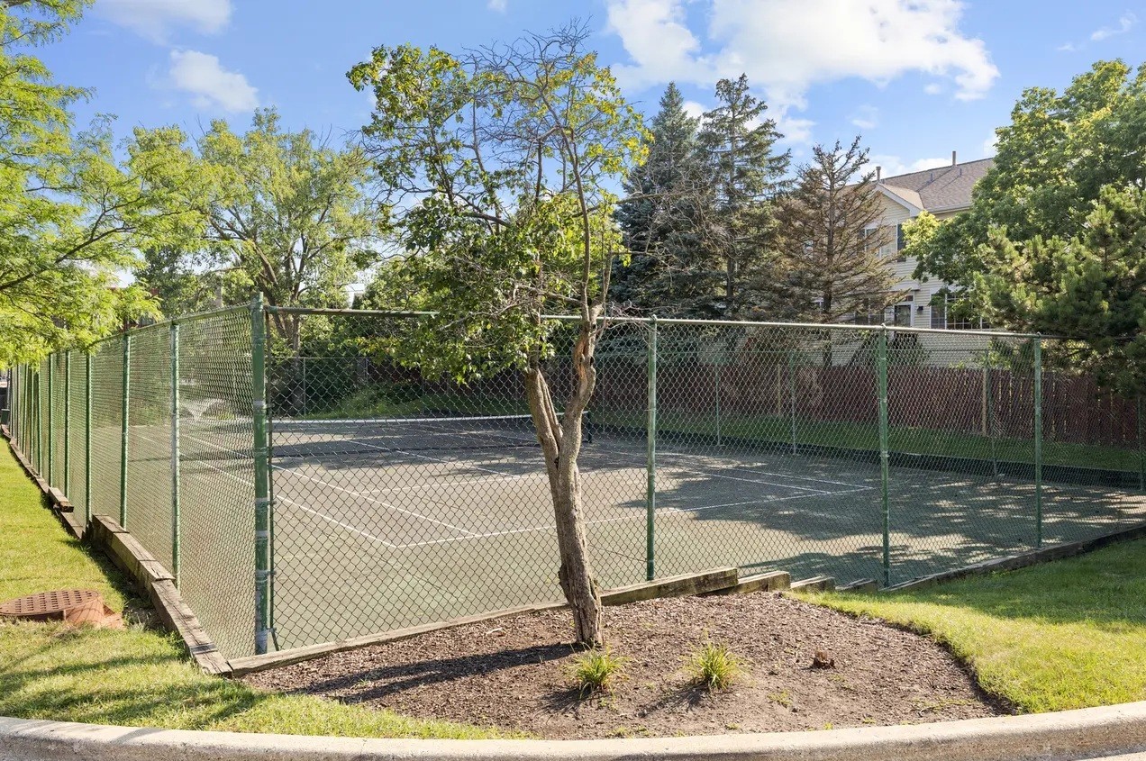 5400 Astor Lane #116, Rolling Meadows, IL 60008