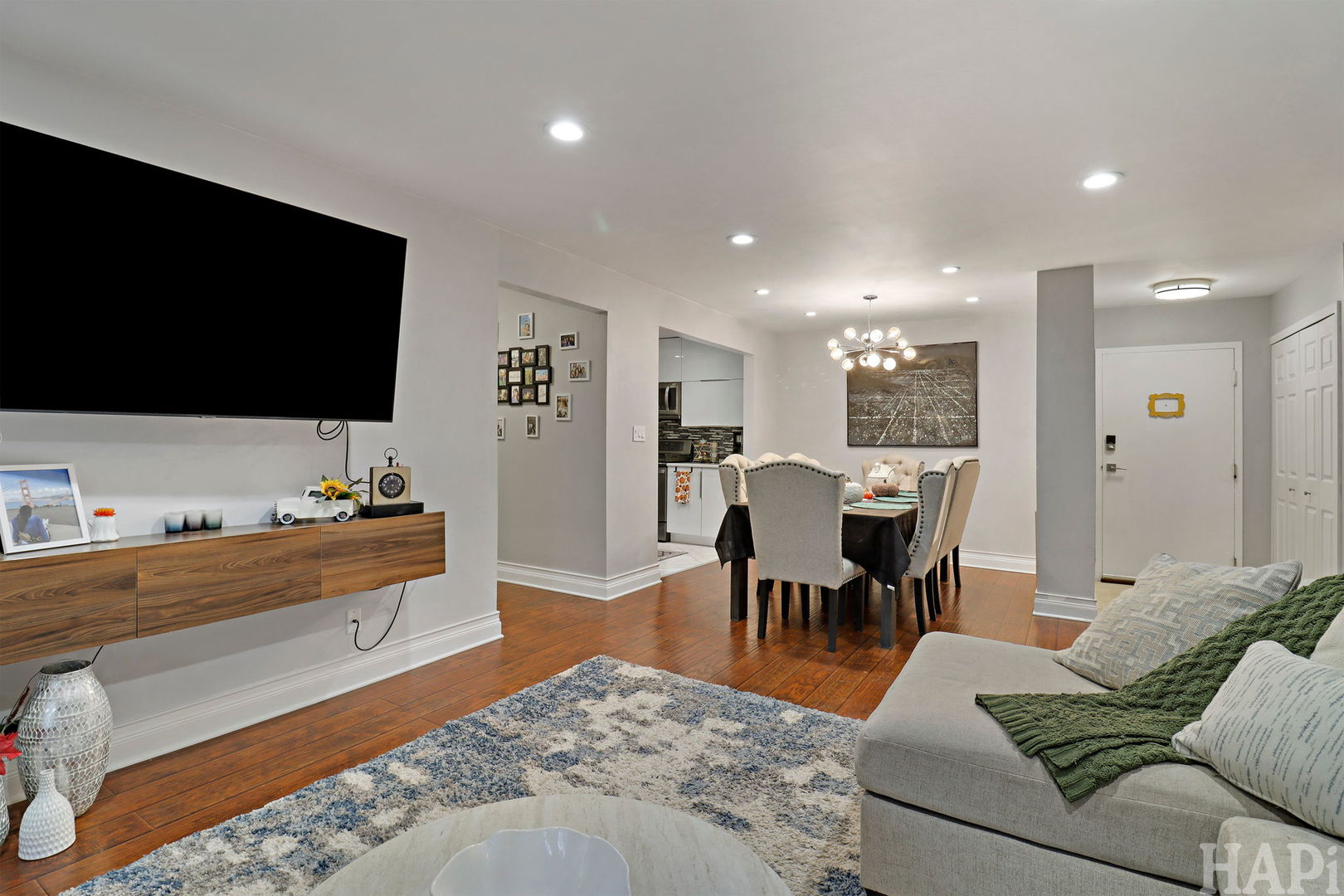 5400 Astor Lane #116, Rolling Meadows, IL 60008