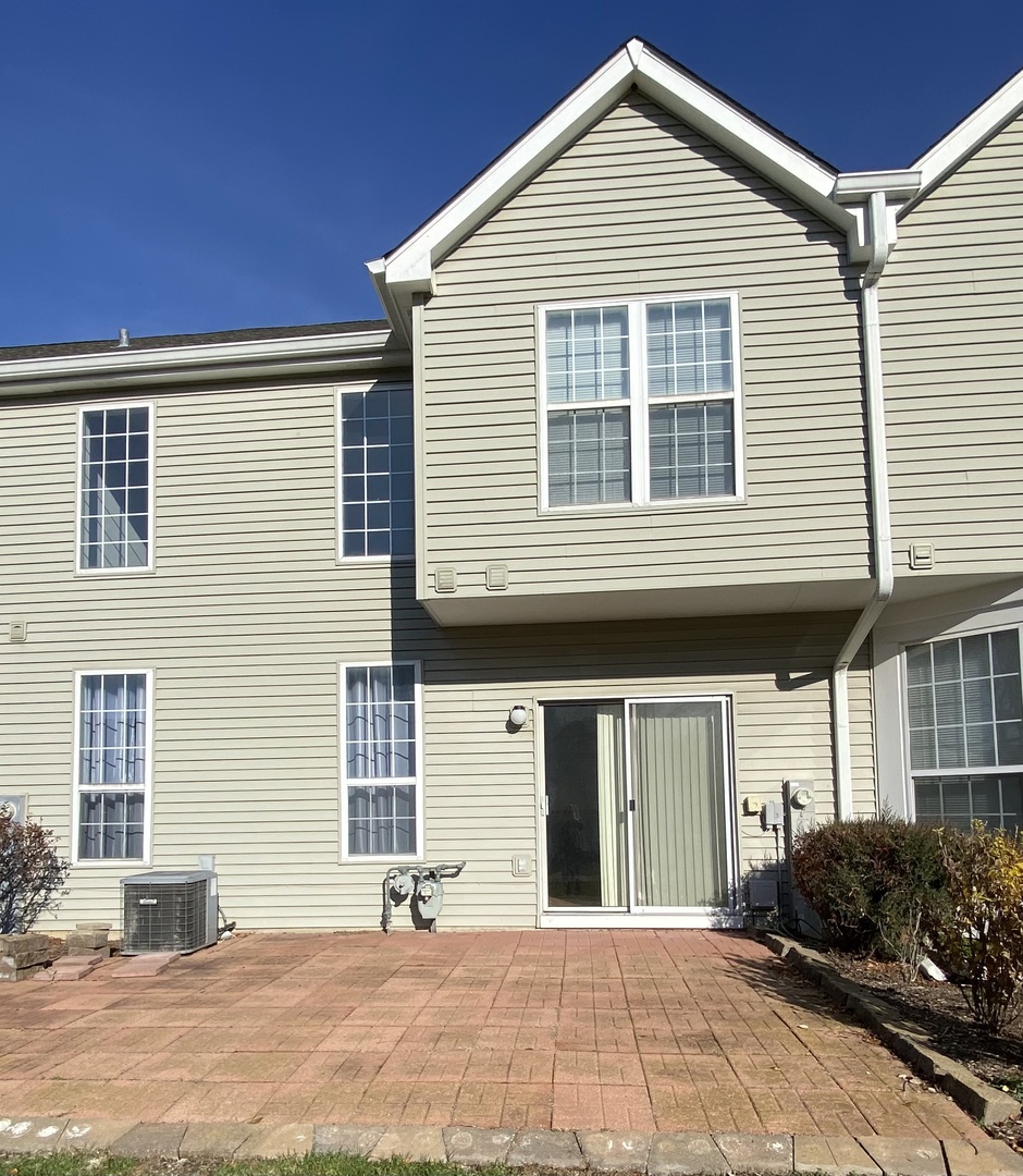 2203 Rossiter Parkway, Plainfield, IL 60586