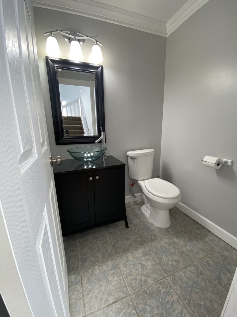 2203 Rossiter Parkway, Plainfield, IL 60586