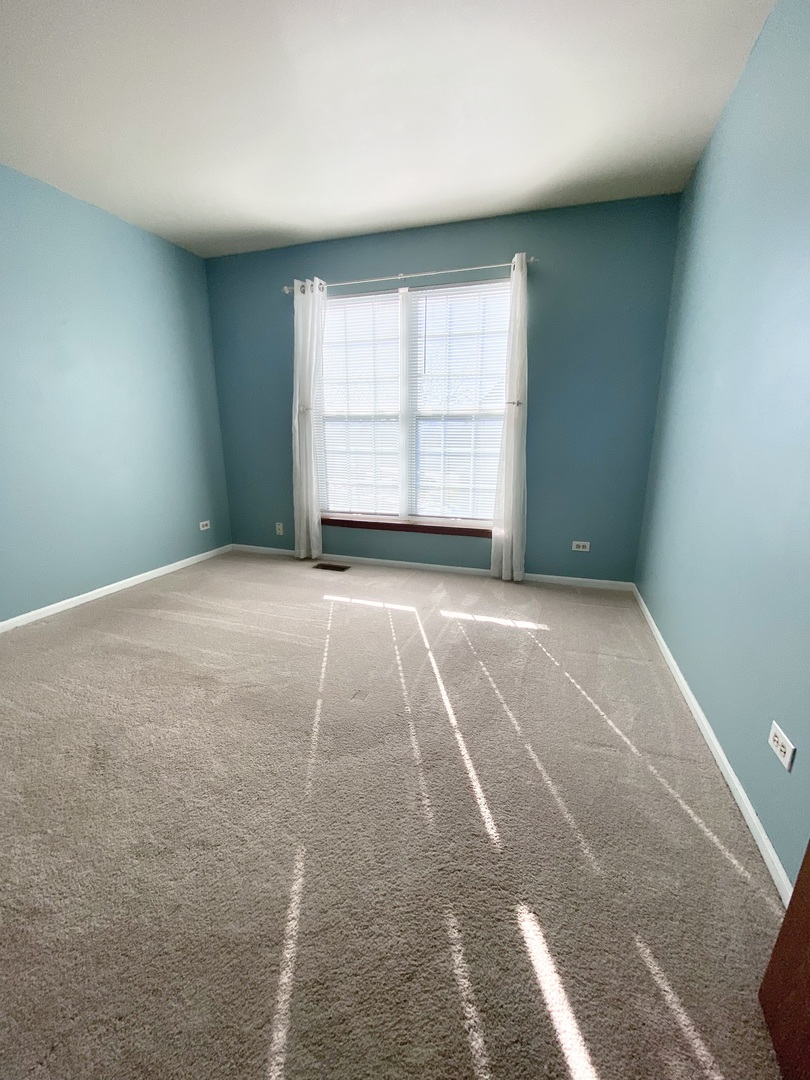 2203 Rossiter Parkway, Plainfield, IL 60586