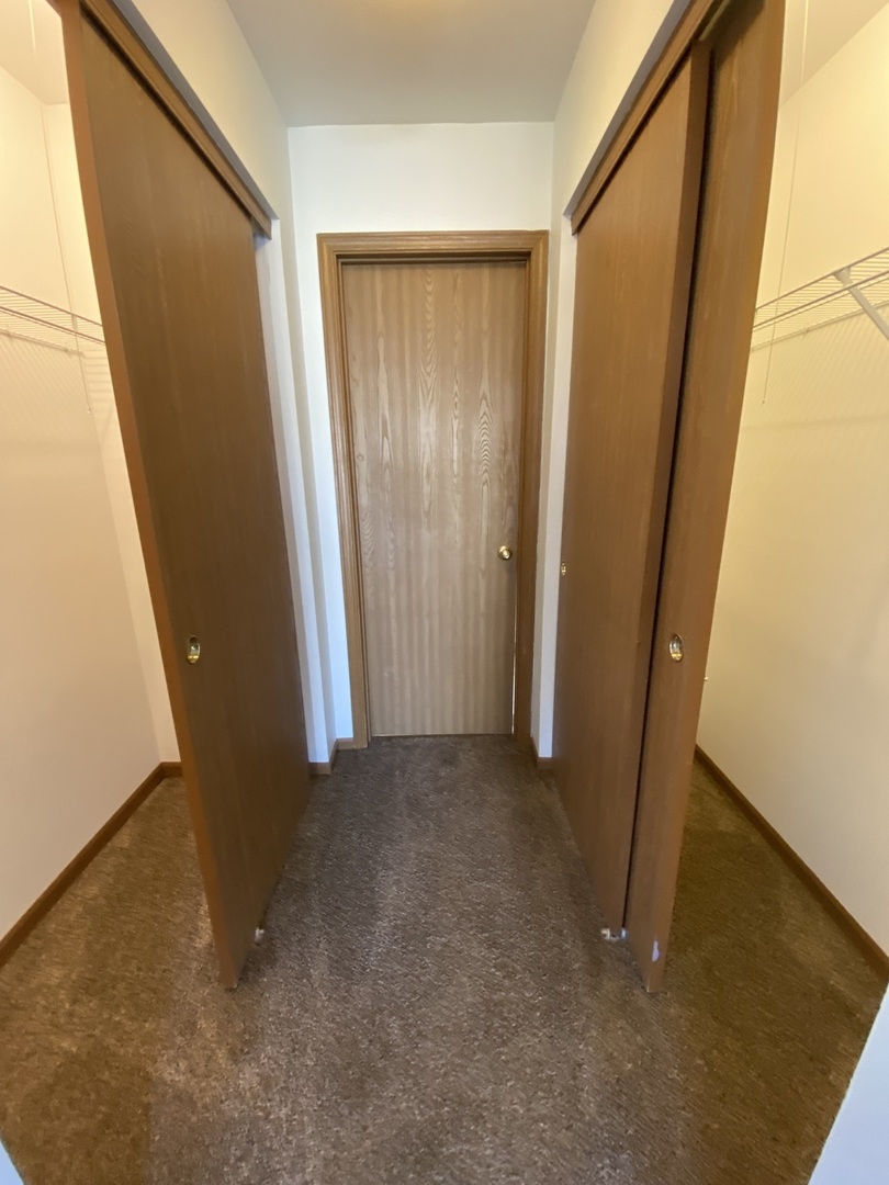 2203 Rossiter Parkway, Plainfield, IL 60586