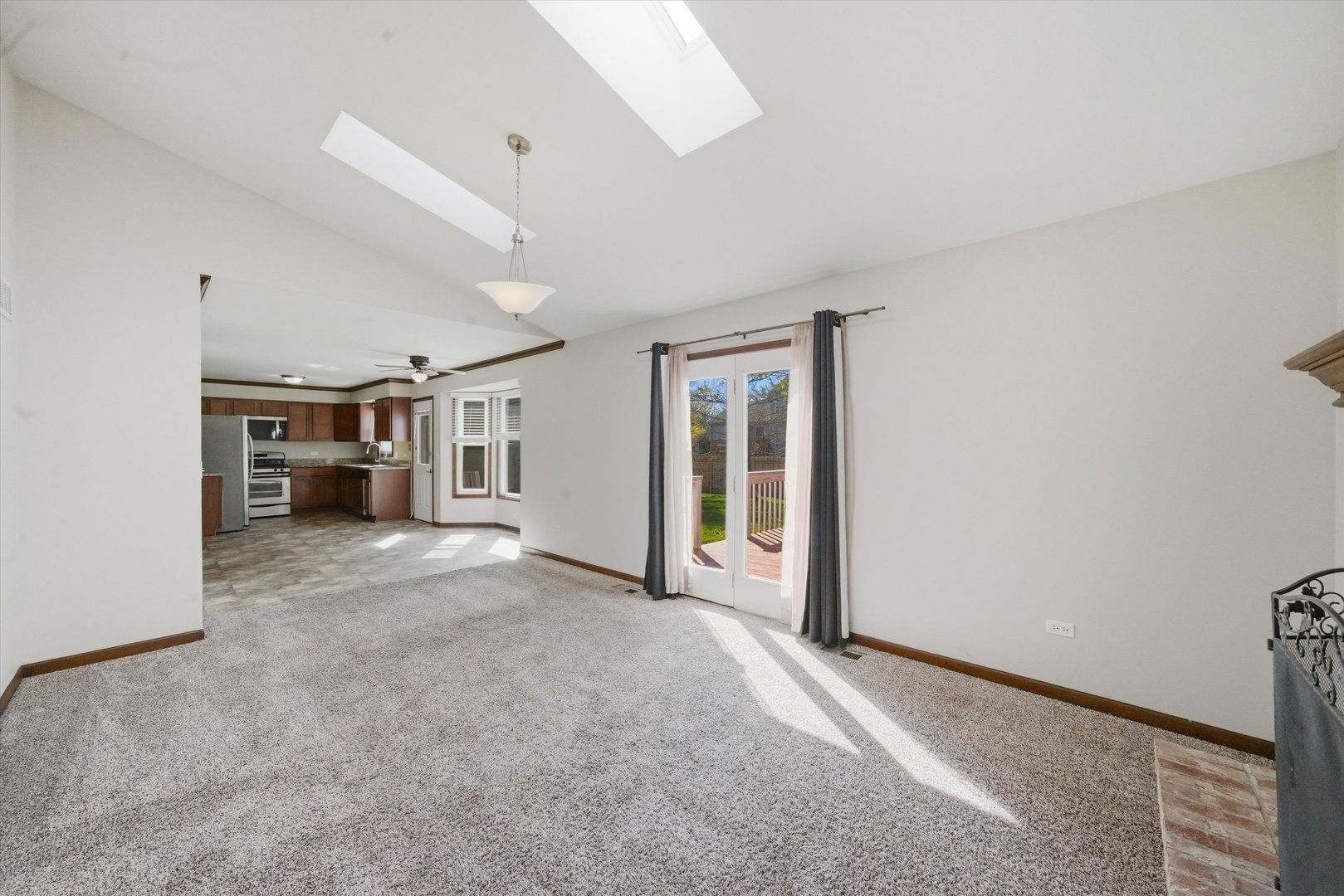 1047 Waterford Cut, Crystal Lake, IL 60014