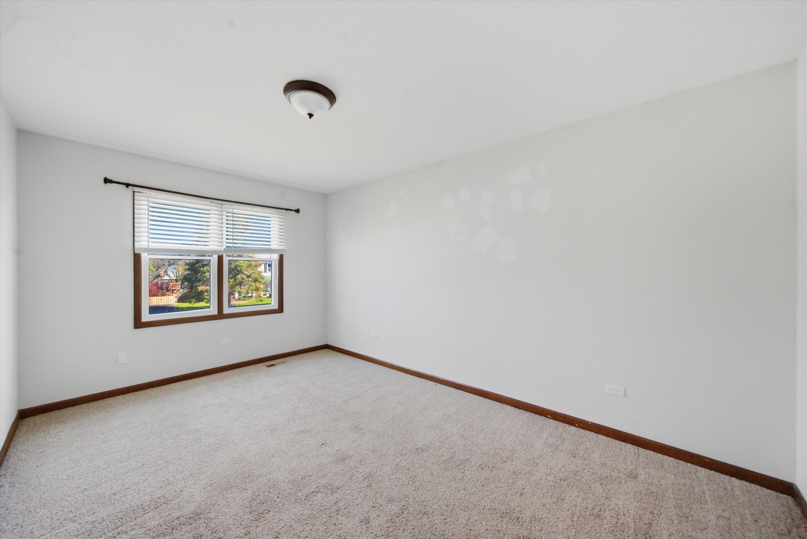 1047 Waterford Cut, Crystal Lake, IL 60014