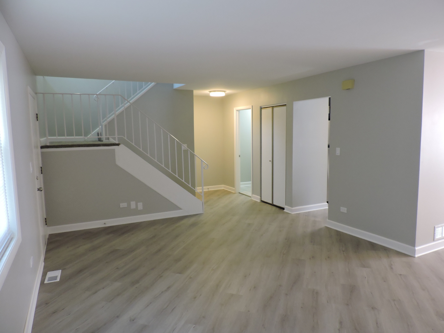 407 BEECHWOOD Drive, Westmont, IL 60559