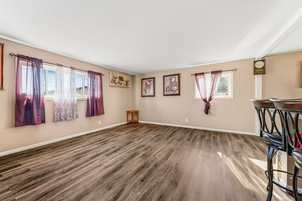 208 S Pinecrest Road, Bolingbrook, IL 60440