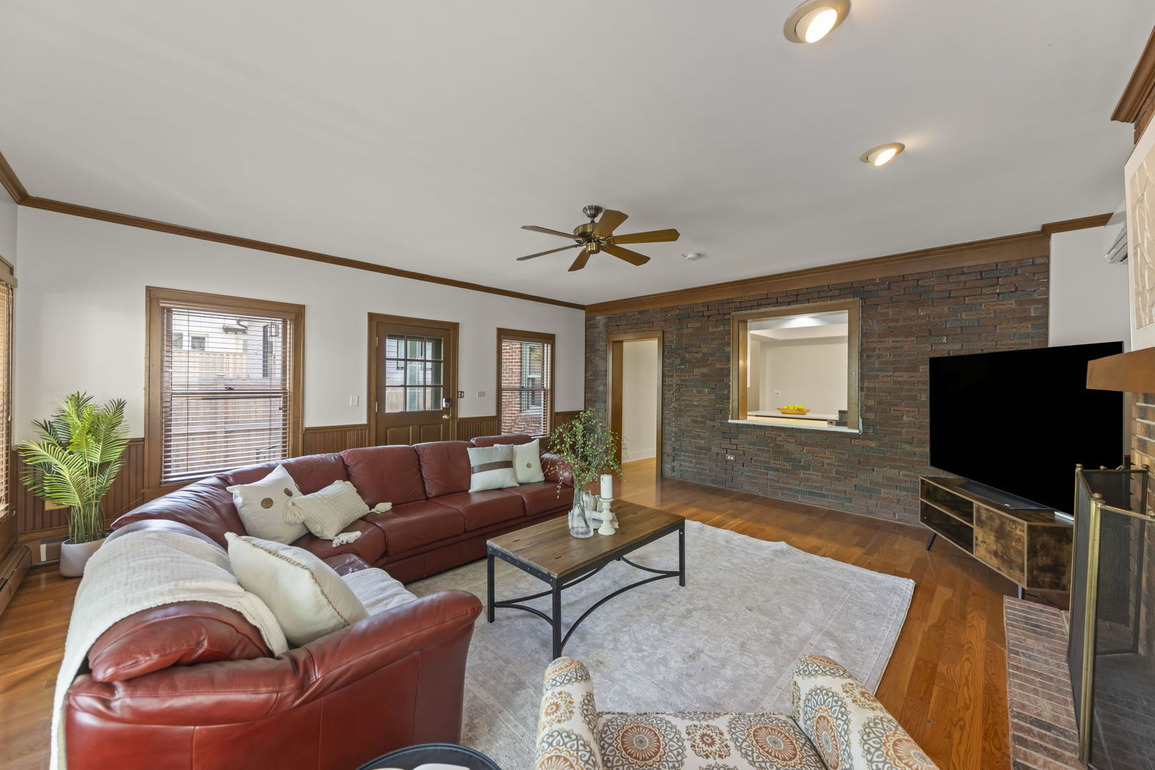 444 S Sleight Street, Naperville, IL 60540