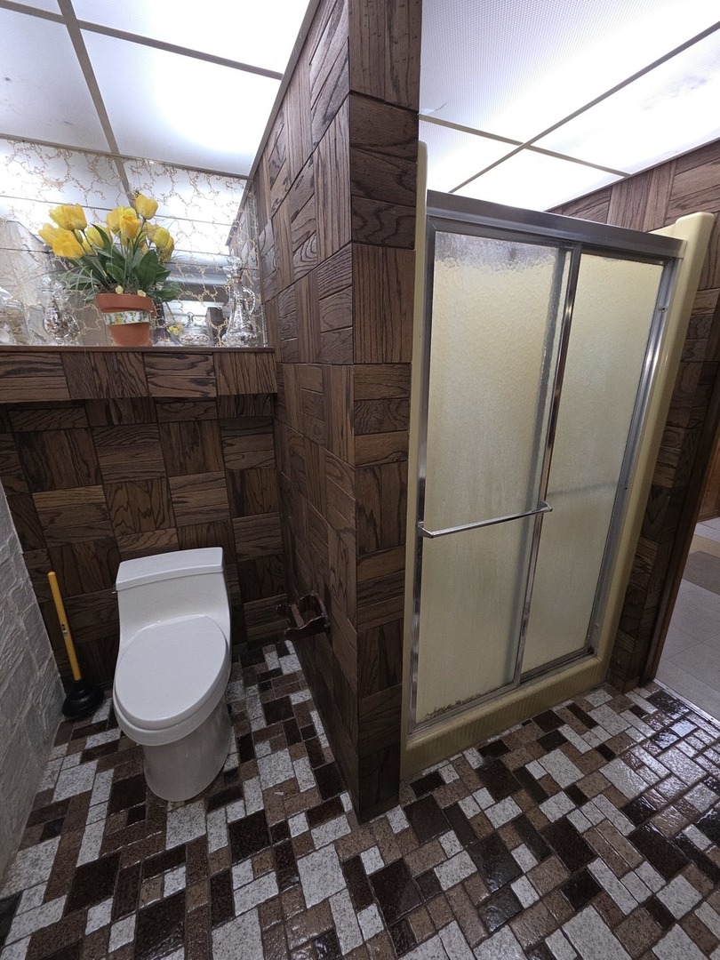 9255 S 86th Avenue, Hickory Hills, IL 60457