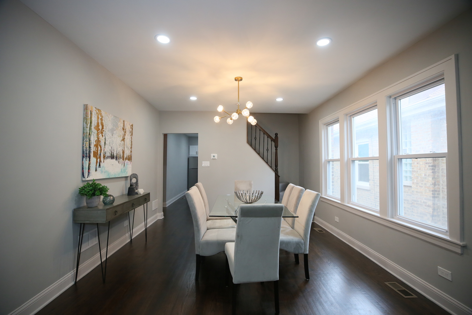 3031 N Marmora Avenue, Chicago, IL 60634