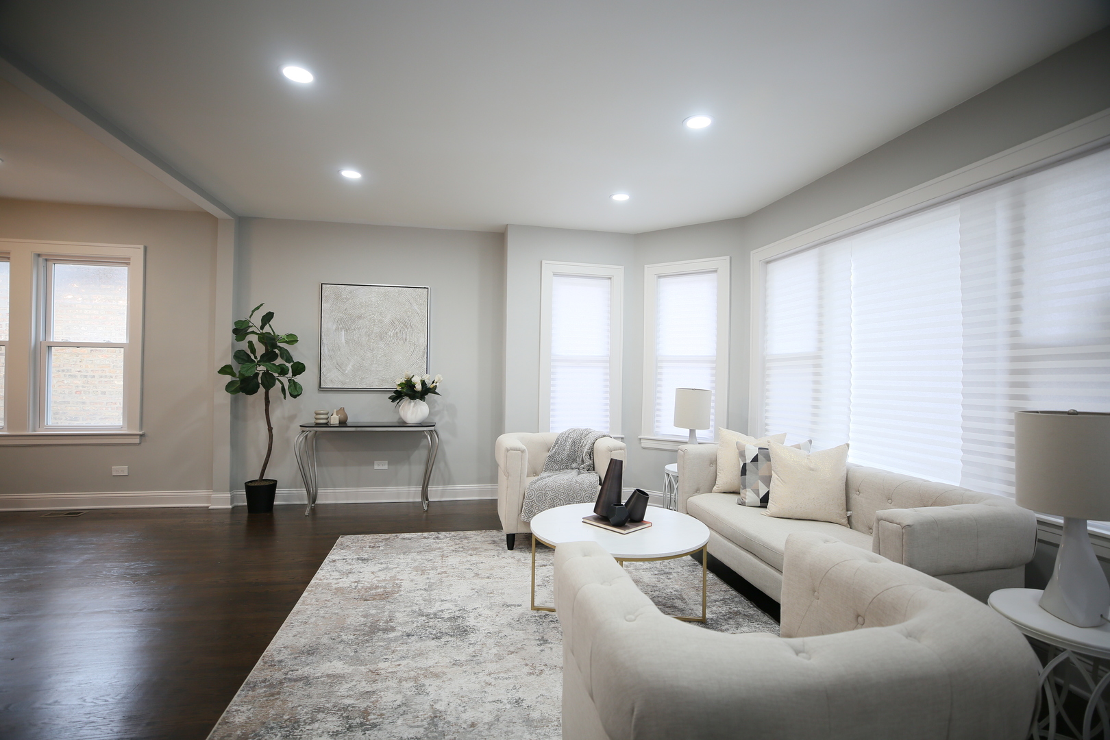 3031 N Marmora Avenue, Chicago, IL 60634