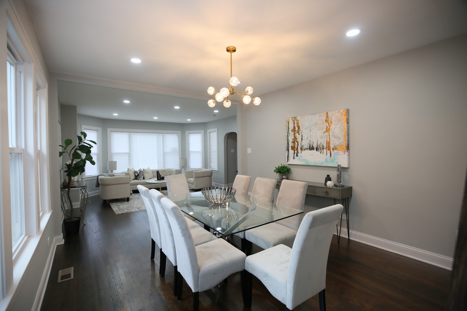 3031 N Marmora Avenue, Chicago, IL 60634