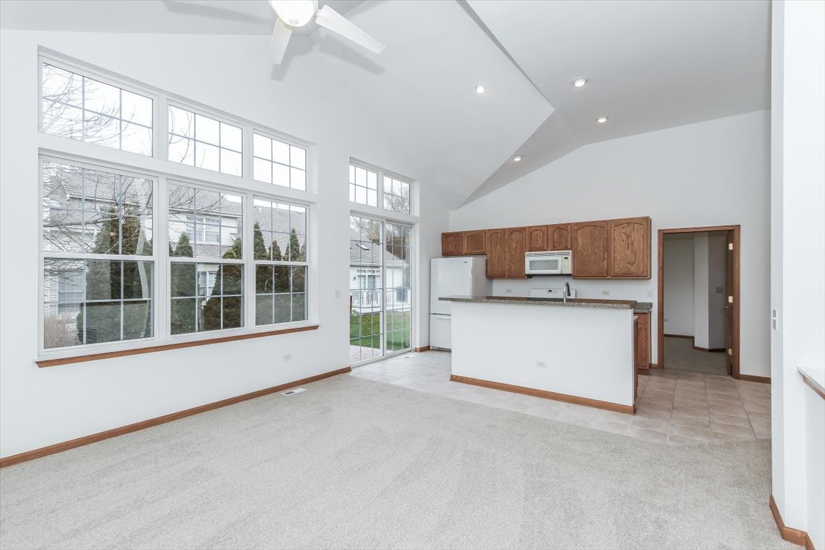 202 Braeburn Circle, Sugar Grove, IL 60554